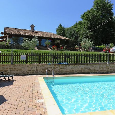 Agriturismo Ponte Di Riocchio Губио Екстериор снимка