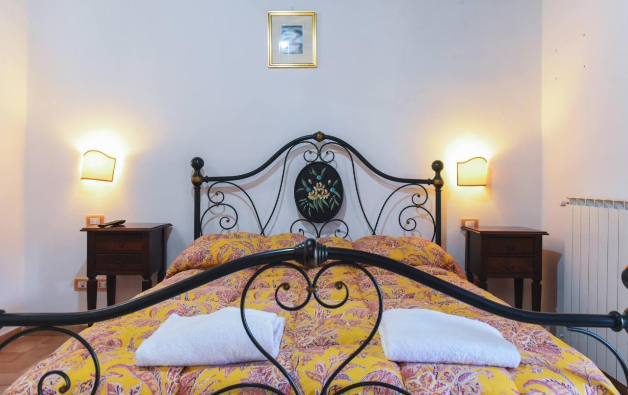 Agriturismo Ponte Di Riocchio Губио Екстериор снимка