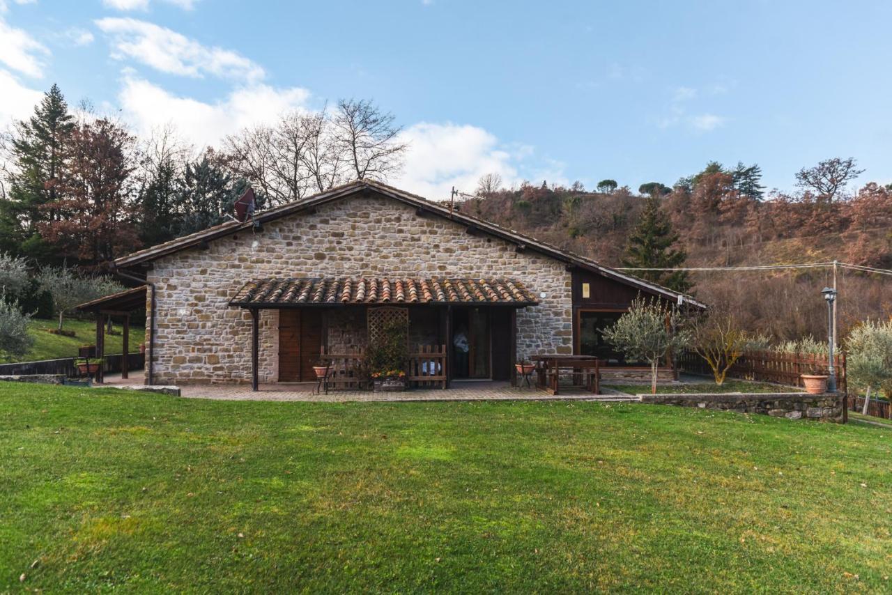 Agriturismo Ponte Di Riocchio Губио Екстериор снимка