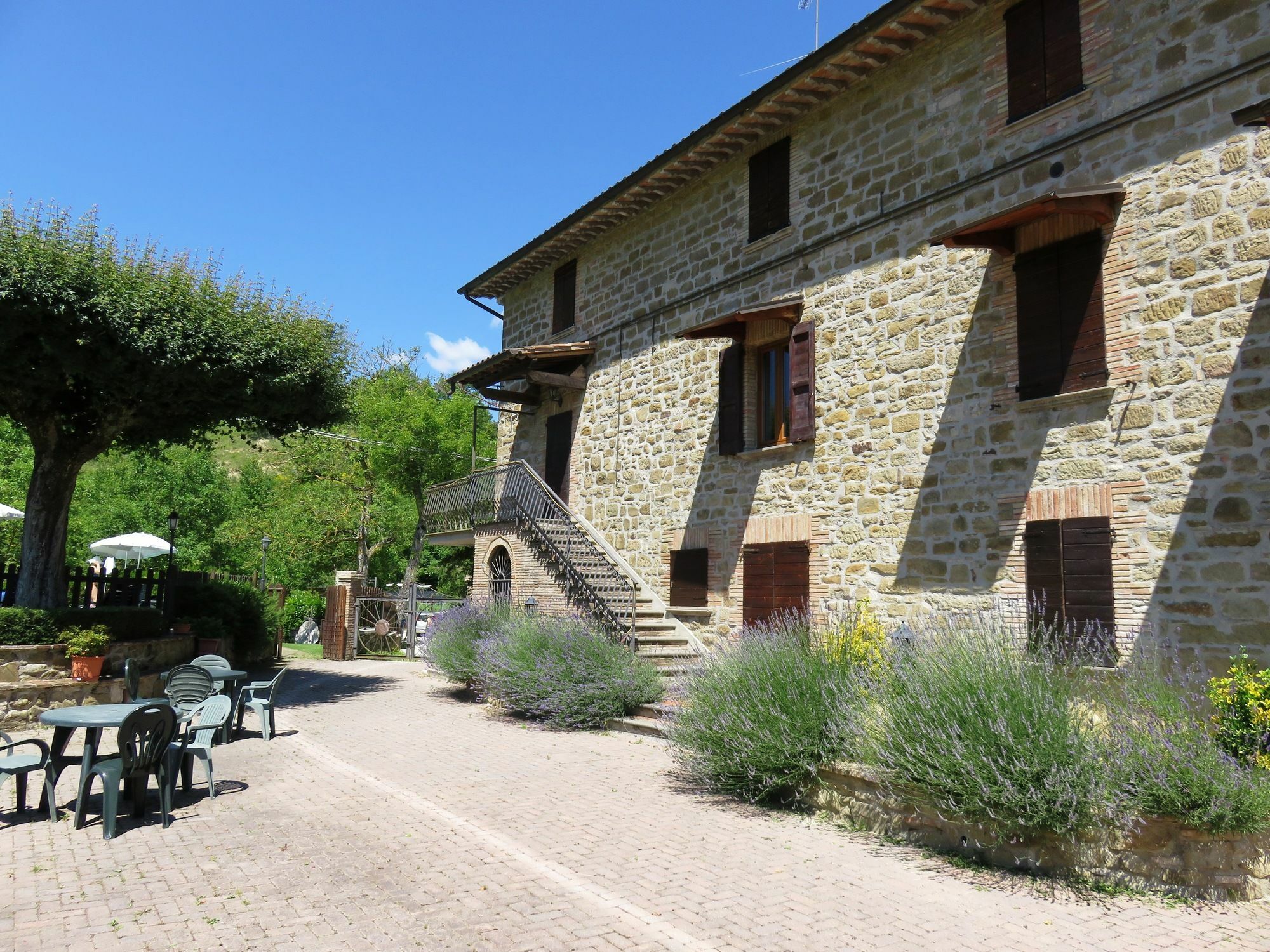 Agriturismo Ponte Di Riocchio Губио Екстериор снимка